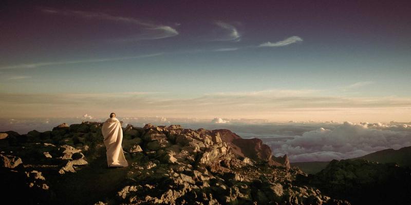 在daily life中寻找出口：从余继煌的心理现实主义看当代人的精神困境与lifestyle救赎