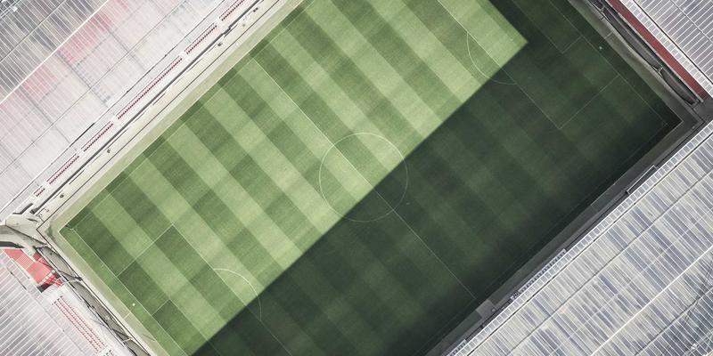 科技、生活与绿色设计：探讨Yu Jihuang作品如何重塑Z世代的审美与消费观